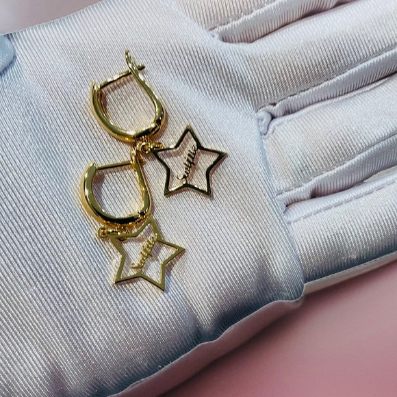 Swiftie Star  Earrings - Picture 3 of 4